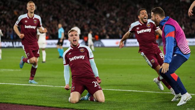 网球——WTA1000印第安韦尔斯站：郑钦文晋级单打八强