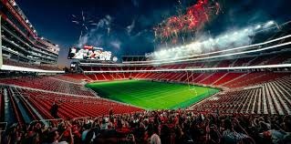 十三水实战：解析“三花聚顶”牌型的进攻性与稳定性平衡。（十三水实操：深度解读“三花聚顶”在进攻与稳定之间的取舍）